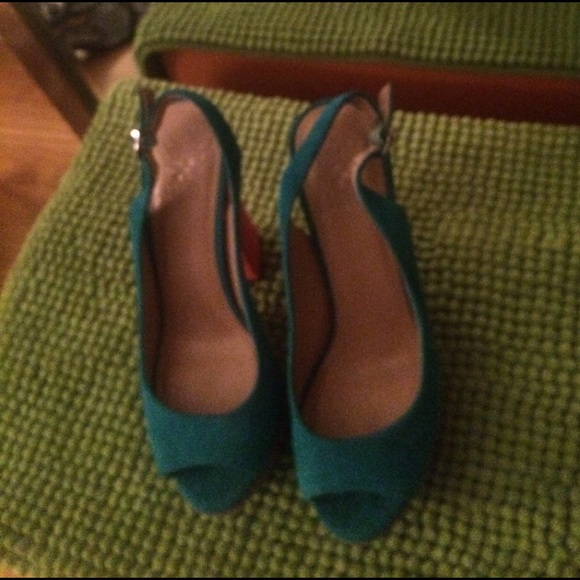 Women Suede Shoes ~ Multi Colored - Picture 1 of 8