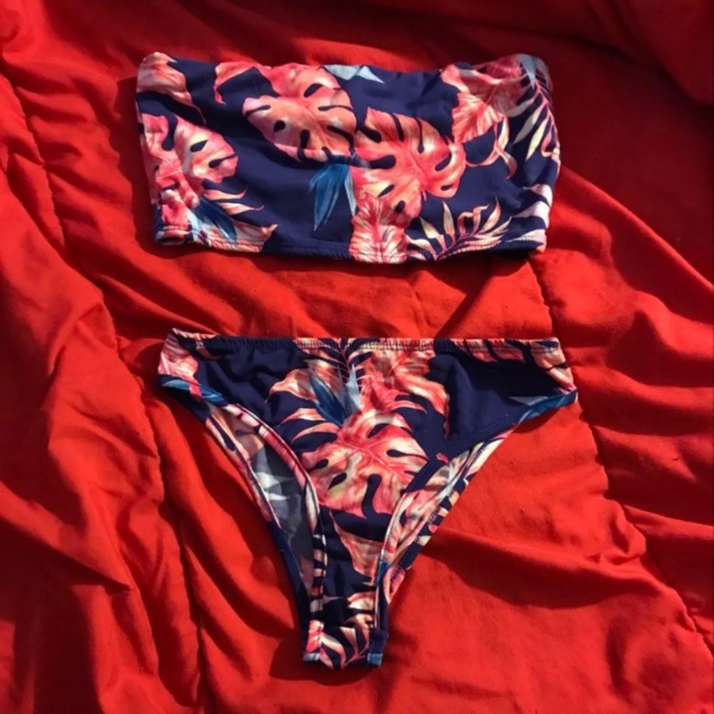 Floral bikini (SOLD)