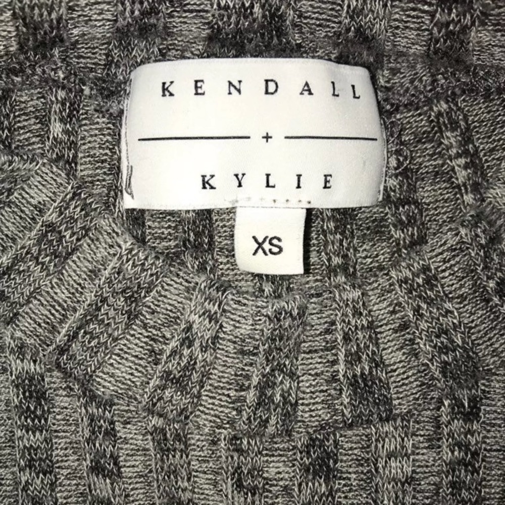 Kylie & kendell open shoulder shirt