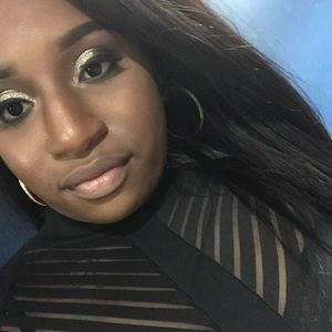 Meet your Posher, Shanita