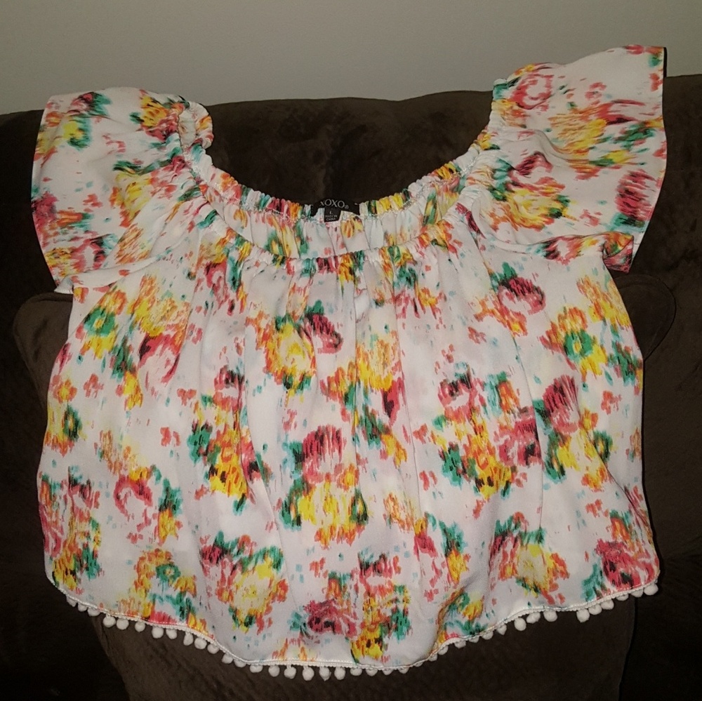 XOXO Victoriana Peasant Top, Size L.