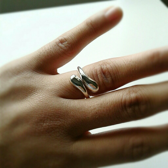 Tear Drop Ring - .925 Sterling Sil. - Picture 2 of 4