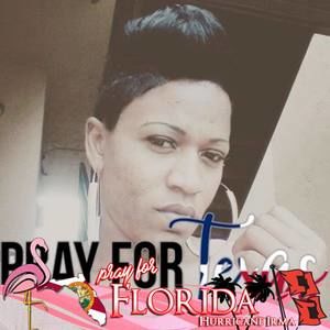 Meet your Posher, Tee