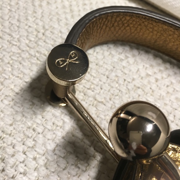 Anya Hindmarch Black Patent & Gold Shoulder Bag - Picture 5 of 5