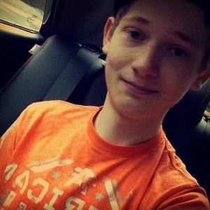 Meet your Posher, Joshua