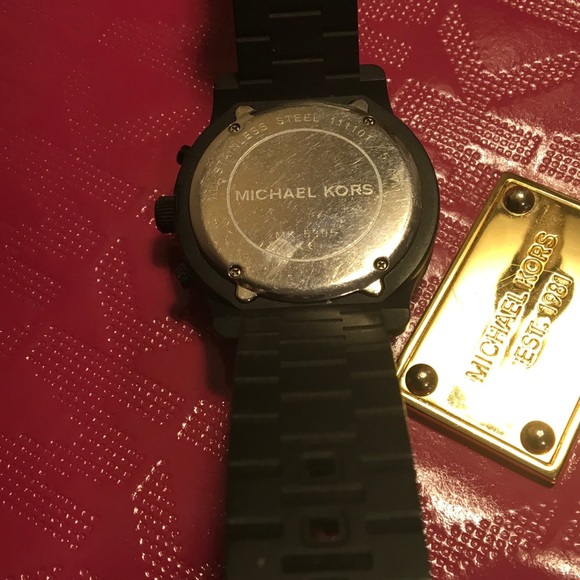 Authentic MK watch - Picture 2 of 4