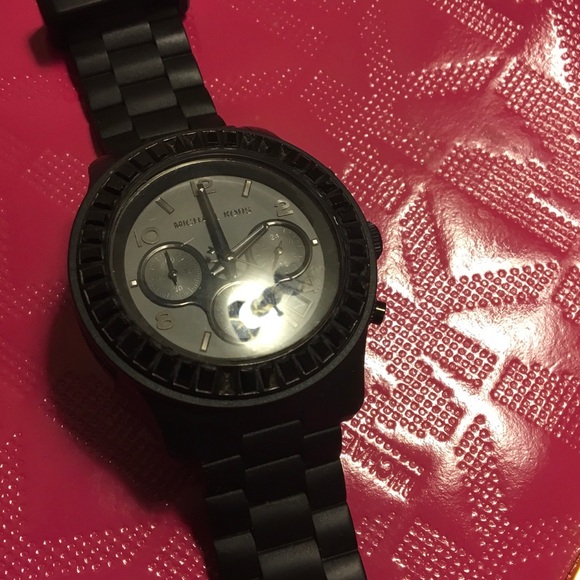 Authentic MK watch - Picture 4 of 4