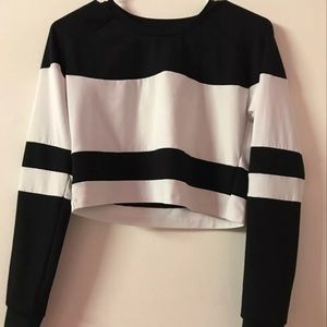 Workout crop top shirt SOLD