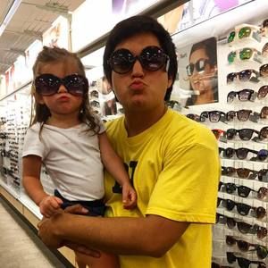 Meet your Posher, Adam