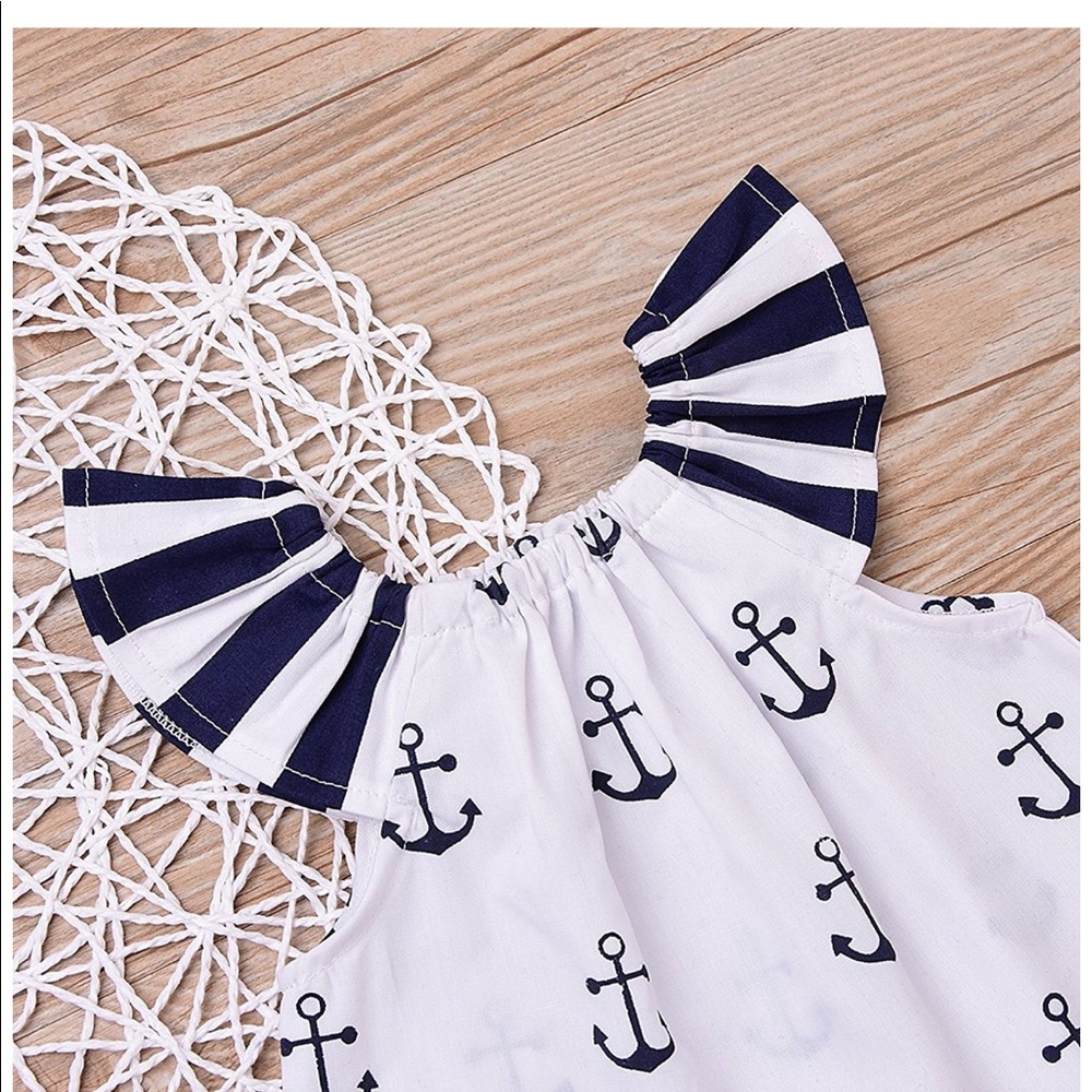 Anchor top + Striped shorts