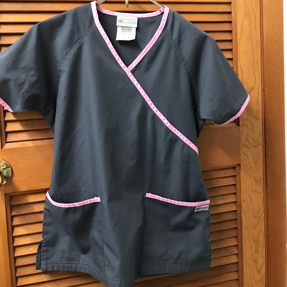 UA Scrubs Short Sleeve Scrub Top with Back Tie - Picture 1 of 6