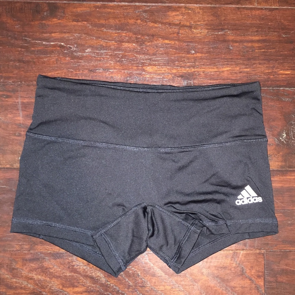 👟 Adidas athletic shorts