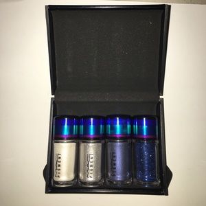 Mac charming glitter and pigments