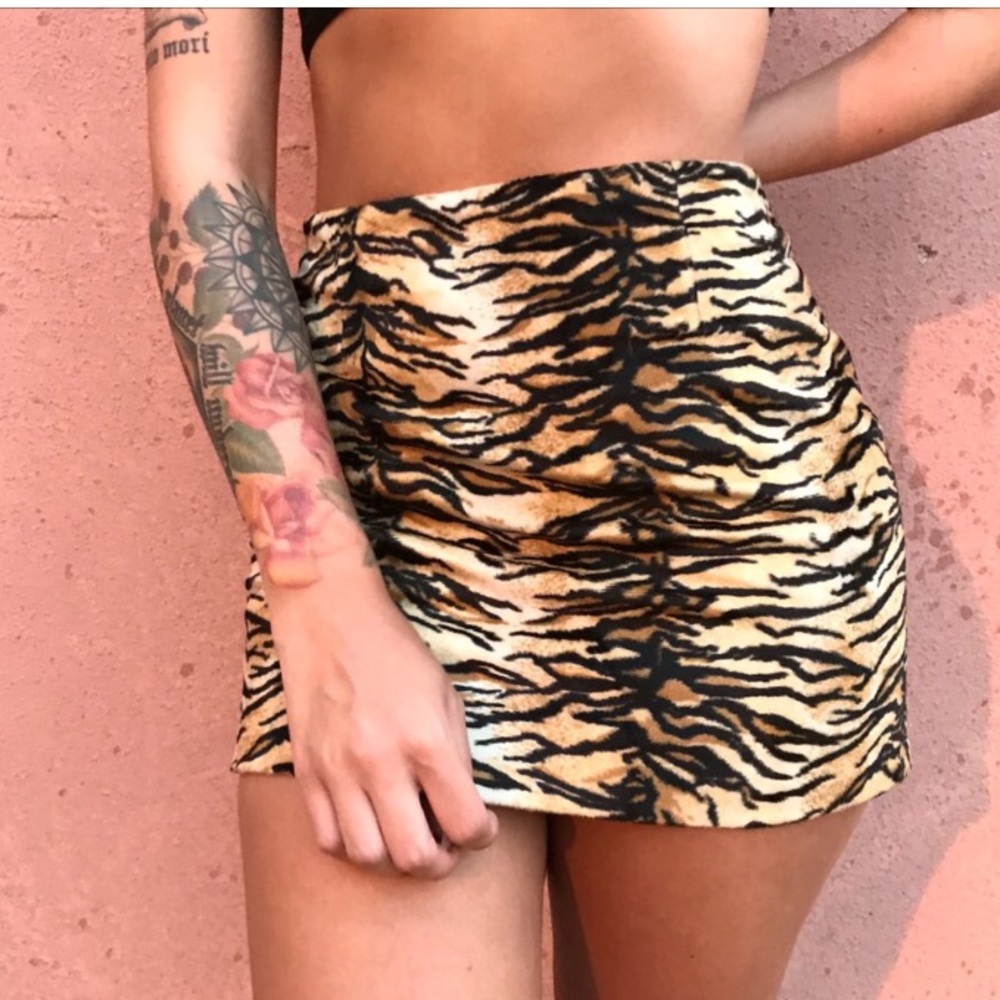 Guess Tiger print skirt