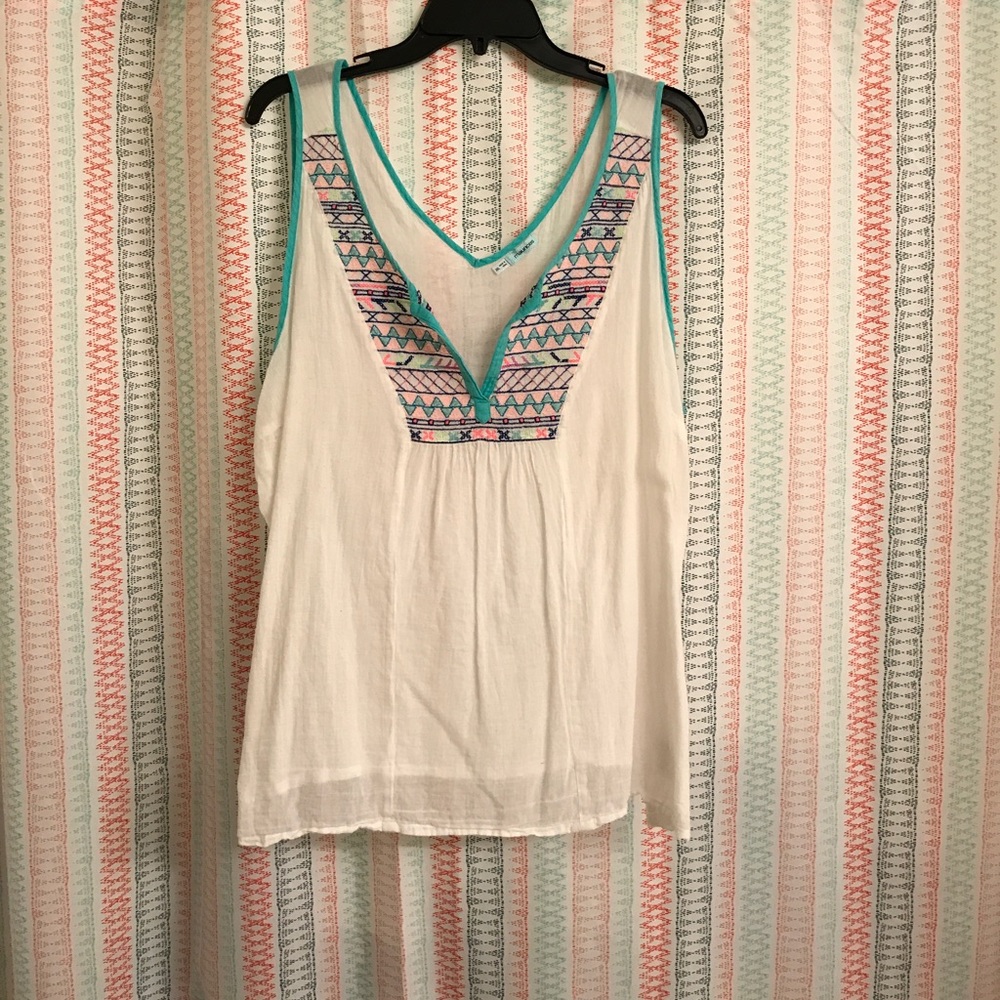 Maurices White Embroidered Tank - Size XXL