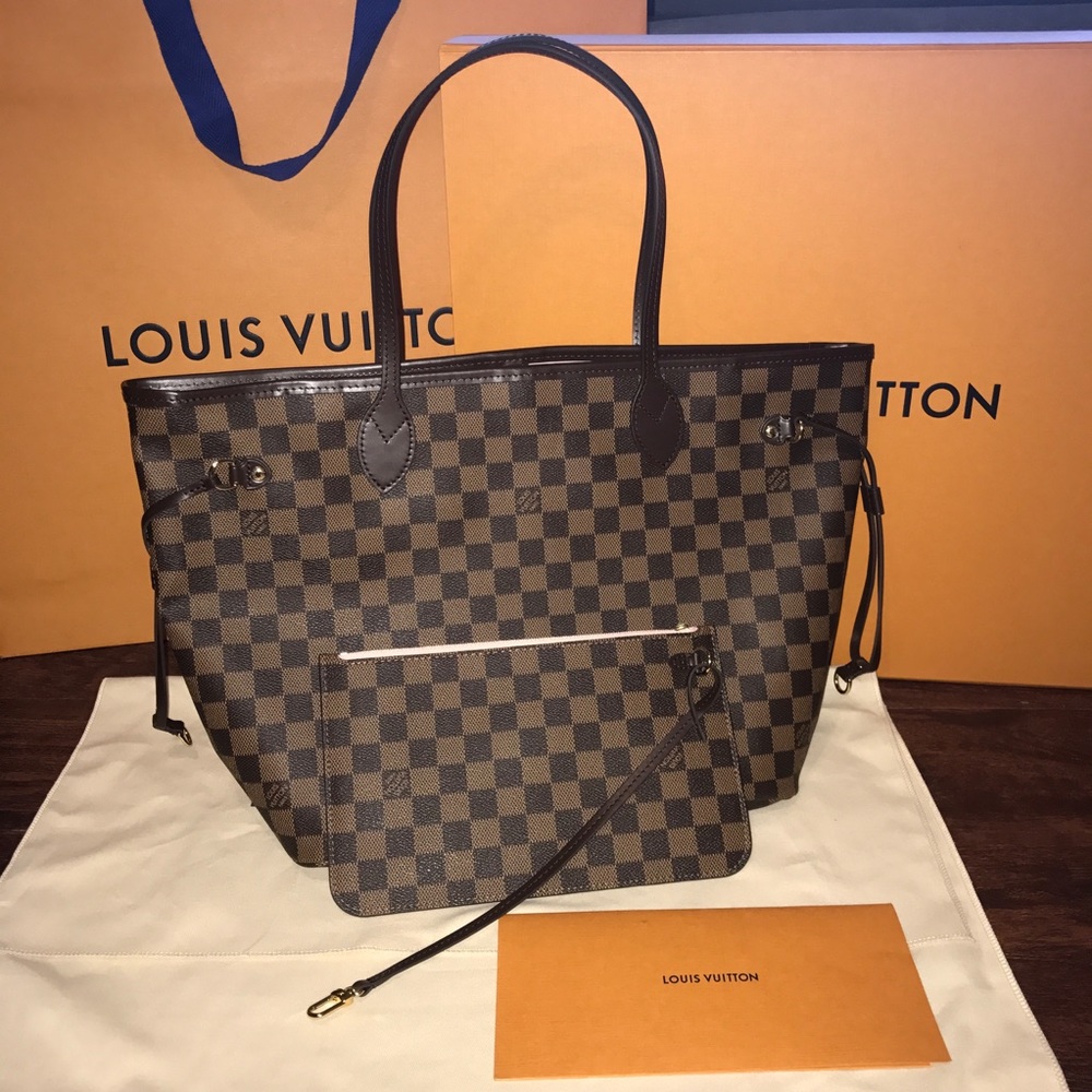 Sharing! My Brand new neverfull! Not for purchase