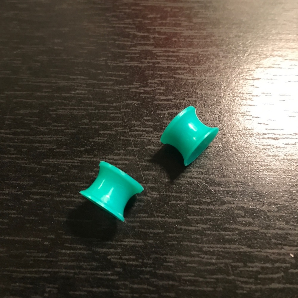Green silicone plugs
