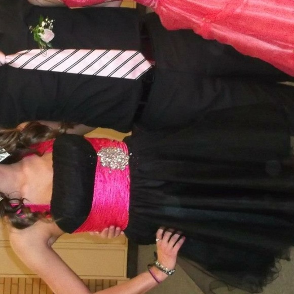 Pink and Black Homecoming/Prom Dress - Picture 4 of 4