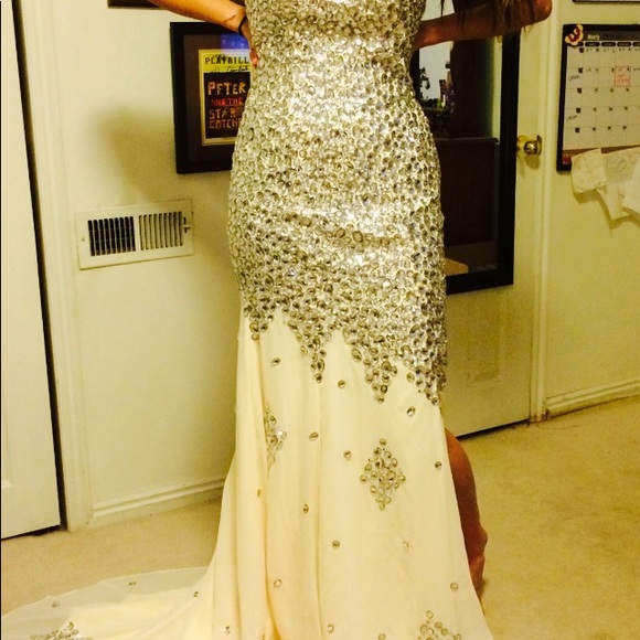 Champagne Homecoming/Prom Dress - Picture 2 of 4