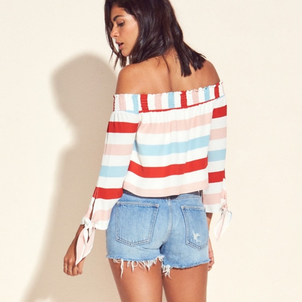 NWT ❤️ Lovers + Friends ❤️Dream Lover OTS Top - Picture 2 of 4