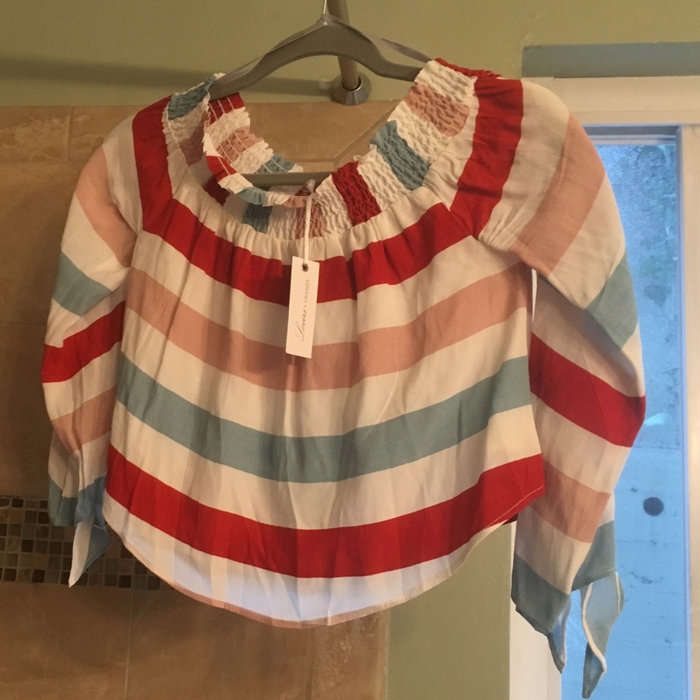 NWT ❤️ Lovers + Friends ❤️Dream Lover OTS Top - Picture 3 of 4