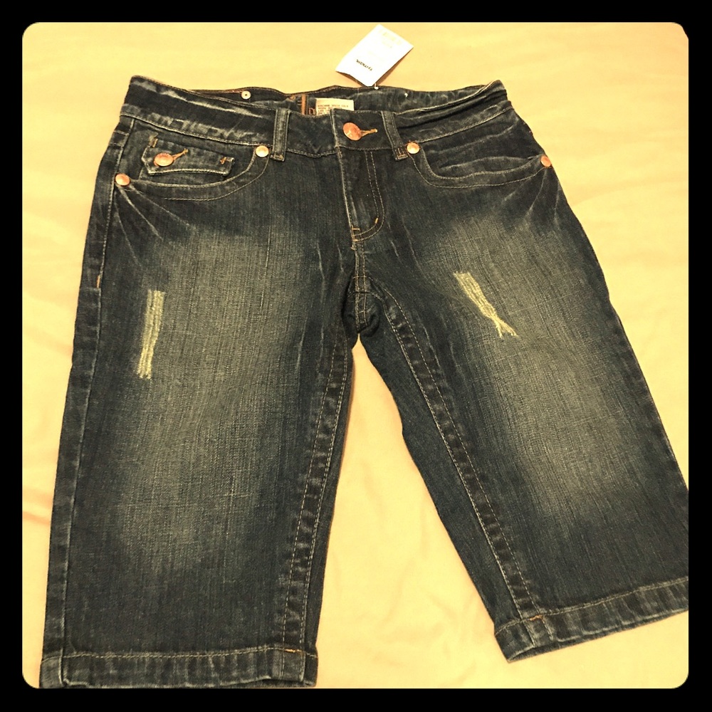 JouJou 🌼 Denim Bermuda Shorts - Ripped look,