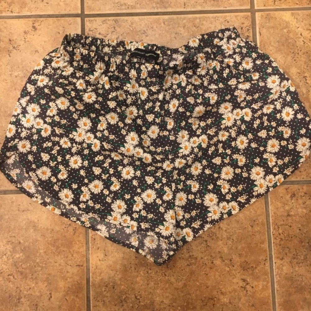 🌸🌼Daisy Shorts🌼🌸