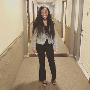 Meet your Posher, Sheila