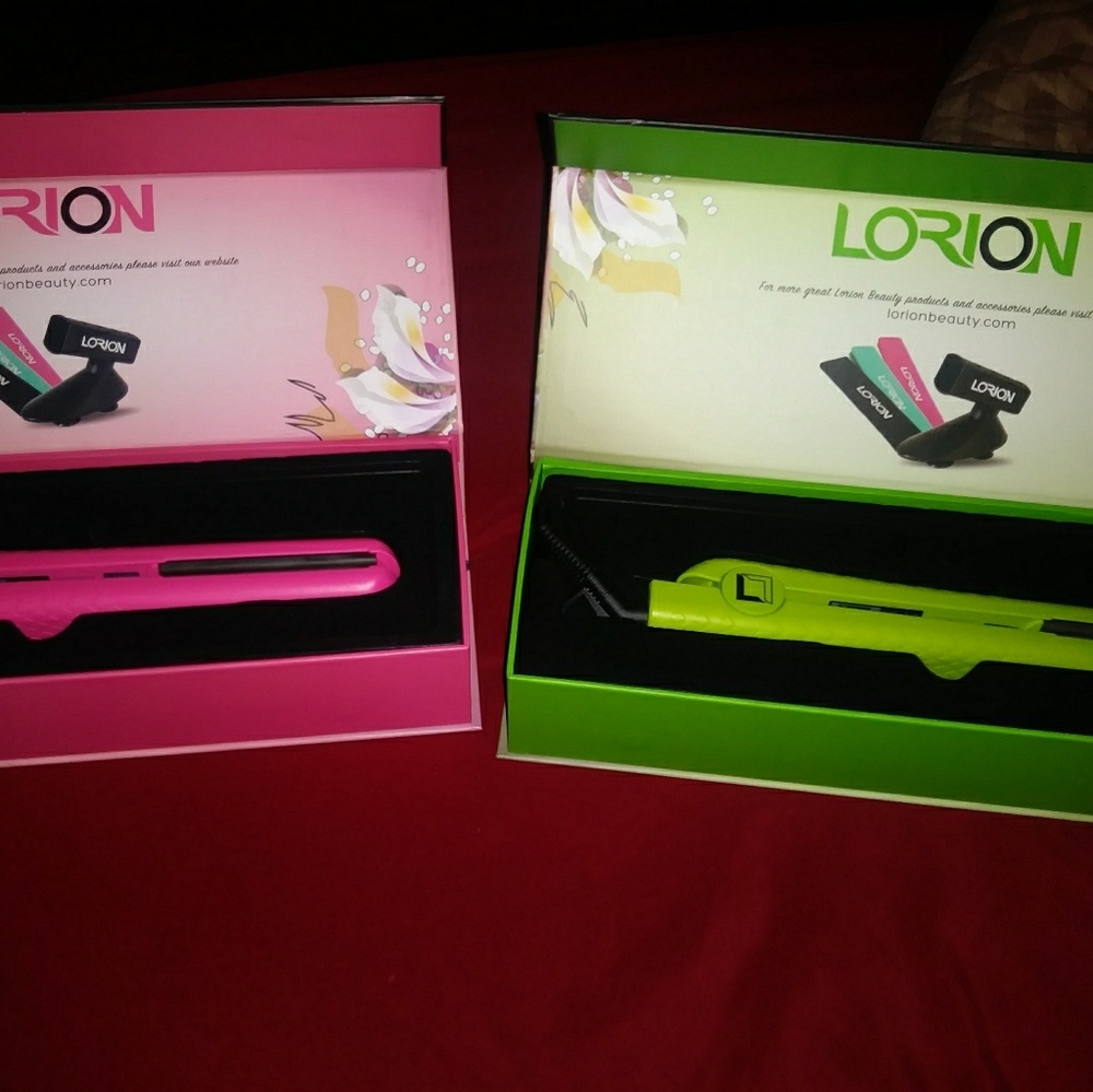 Lorion 1.25" Ceramic Flat Iron - New with box