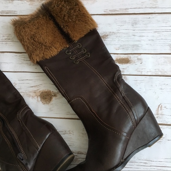 Appazza • 'Persefone' Leather & Fur Trim Boots - Picture 2 of 4