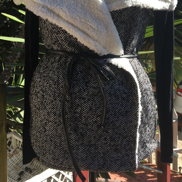 New! Wool Tweed Vest Jacket - Picture 4 of 6