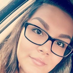 Meet your Posher, Marissa