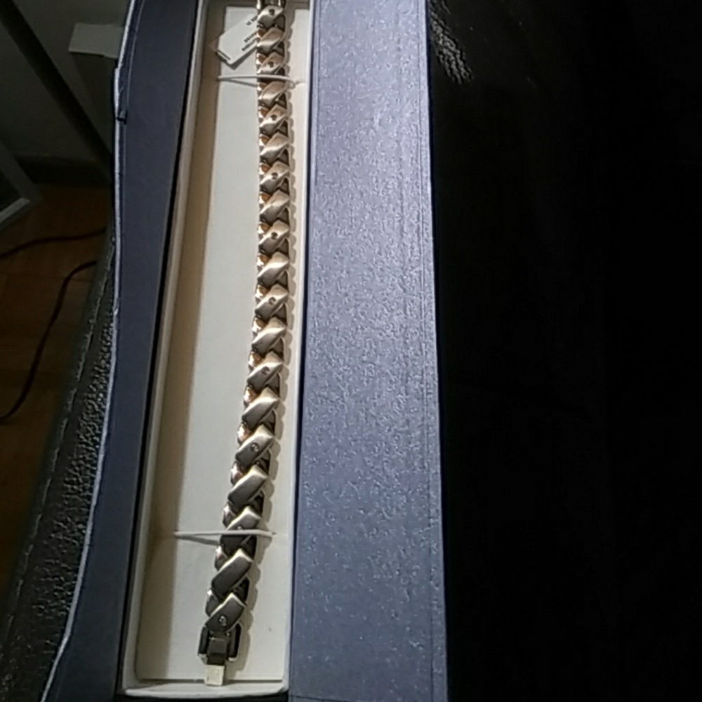 Titanium Diamond Bracelet(8. Inches)