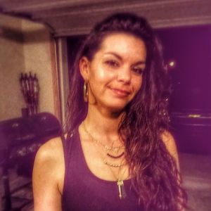 Meet your Posher, Kayla