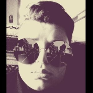 Meet your Posher, Aaron