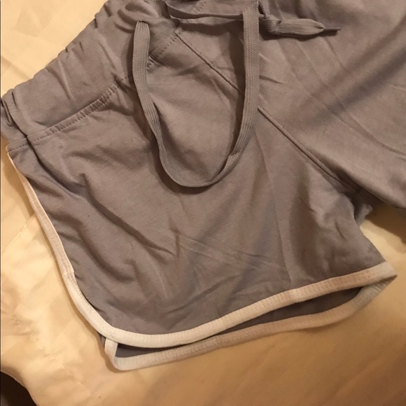 Comfortable NWOT Running Shorts, Size M, Gray - Picture 4 of 5