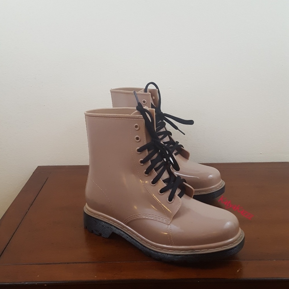 ♥️RAIN BOOTS♥️