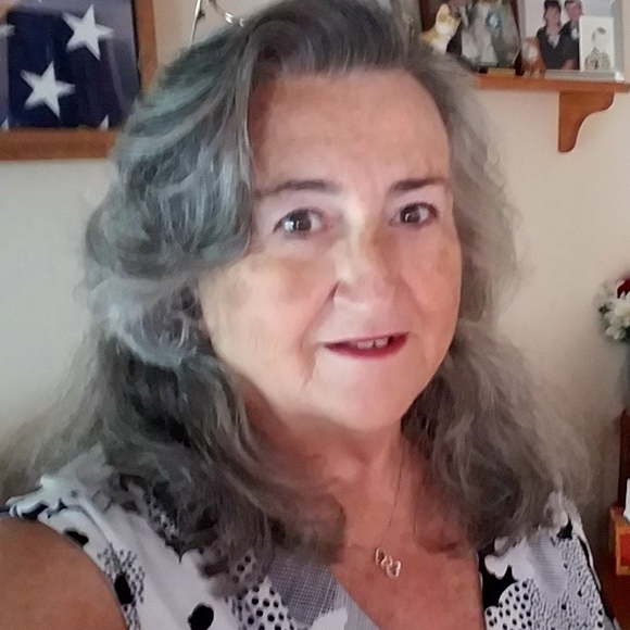 Meet your Posher, Arlene - Picture 1 of 1