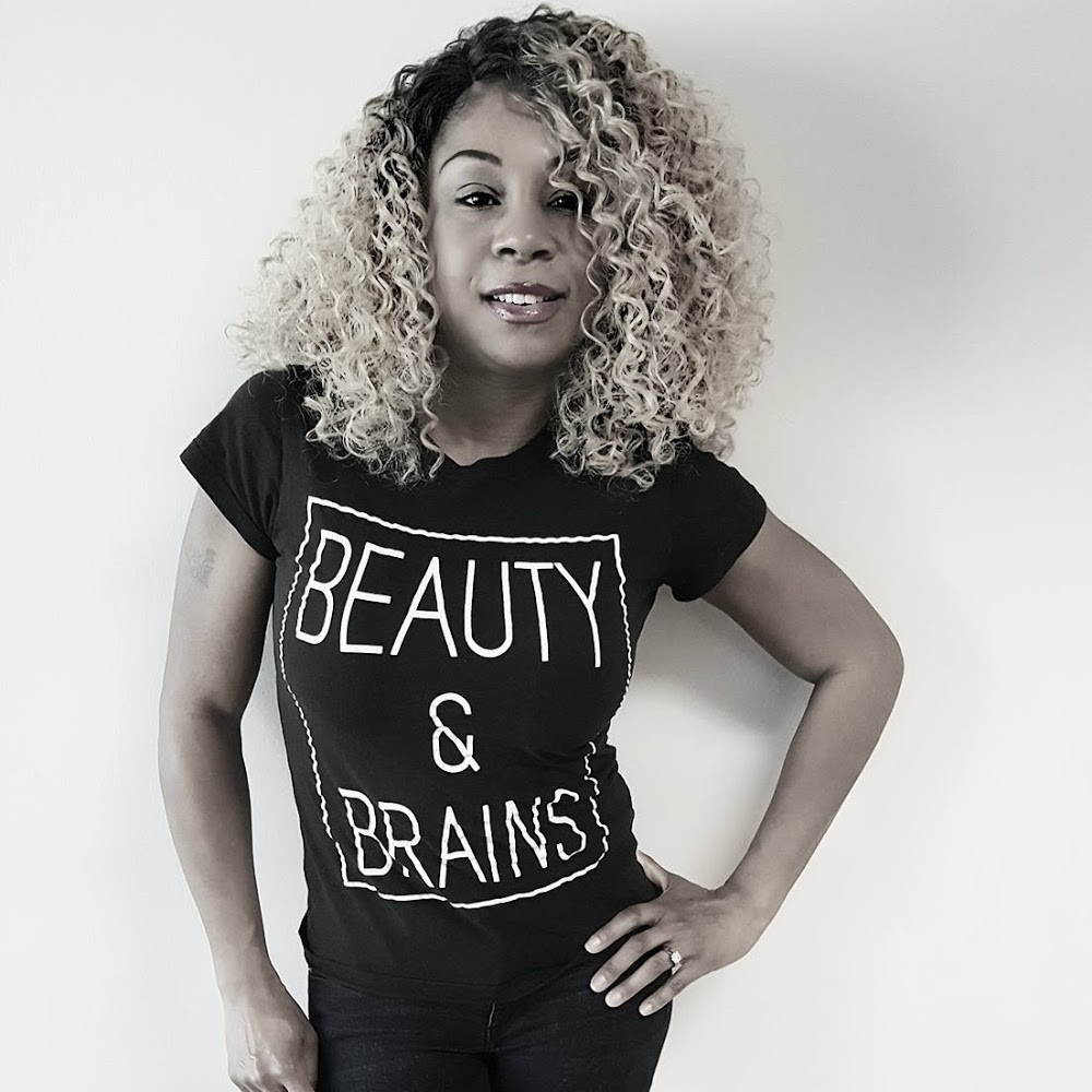 Meet your Posher, Tiona