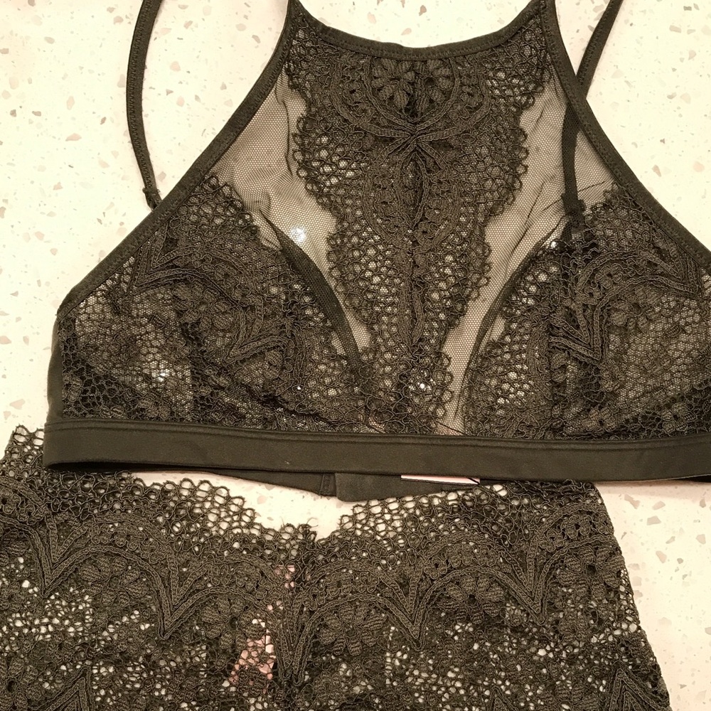 VICTORIAS SECRET bralette + cheeky