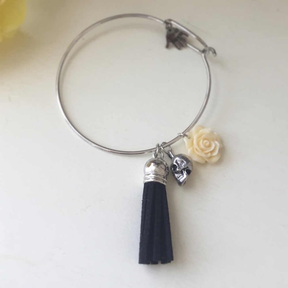 Silver bangle
