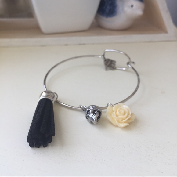 Silver bangle - Picture 3 of 4