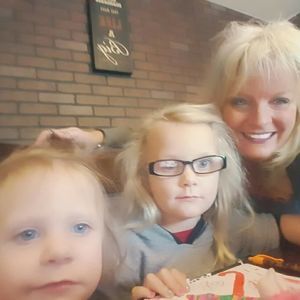 Meet your Posher, Kimberly