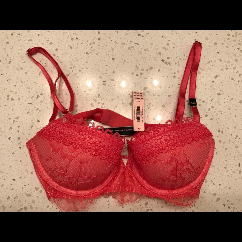 VICTORIAS SECRET bra