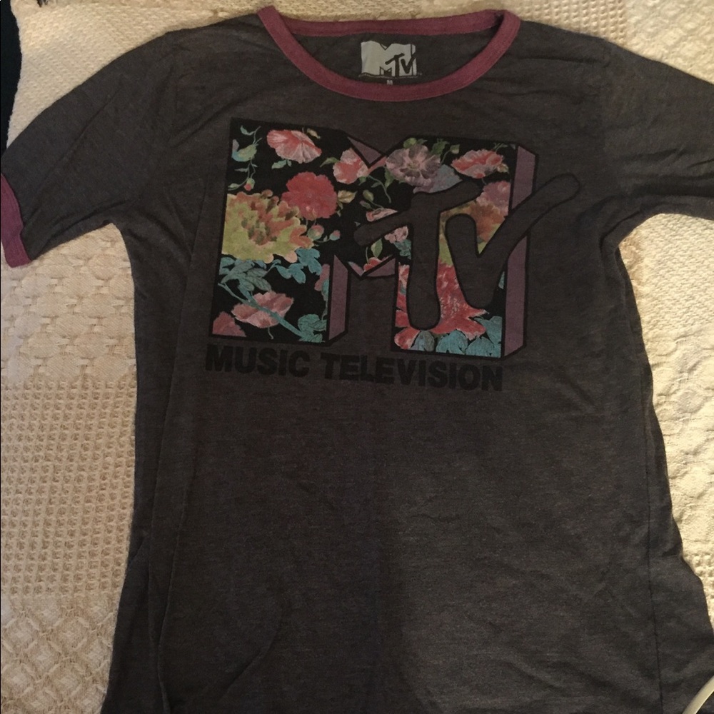 MTV graphic shirt