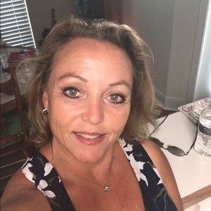 Meet your Posher, Suzanne