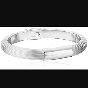 Michael Kors Ribbed Padlock Bracelet