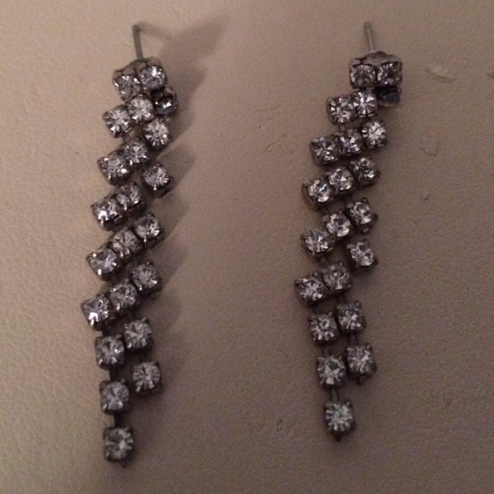 Cache rhinestone earrings