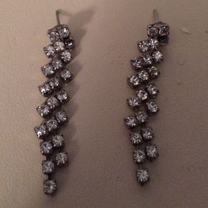 Cache rhinestone earrings