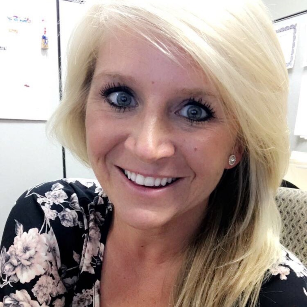 Meet your Posher, Courtney